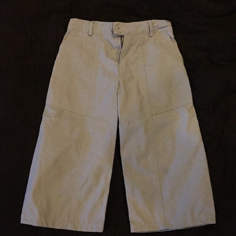 NWOT Girls Burberry khaki capris size 6y